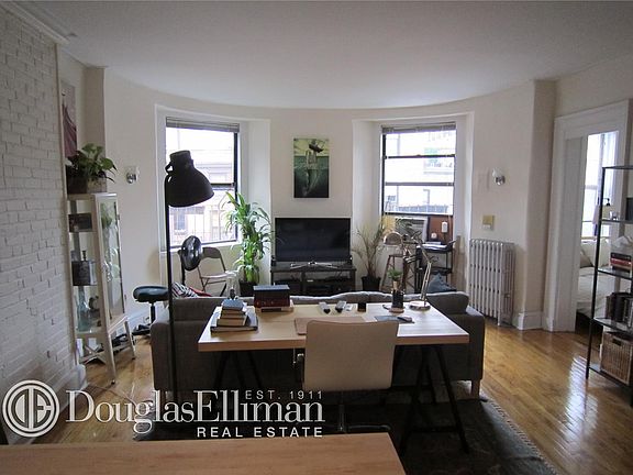 2nd image of 27 Grace Ct APT 10