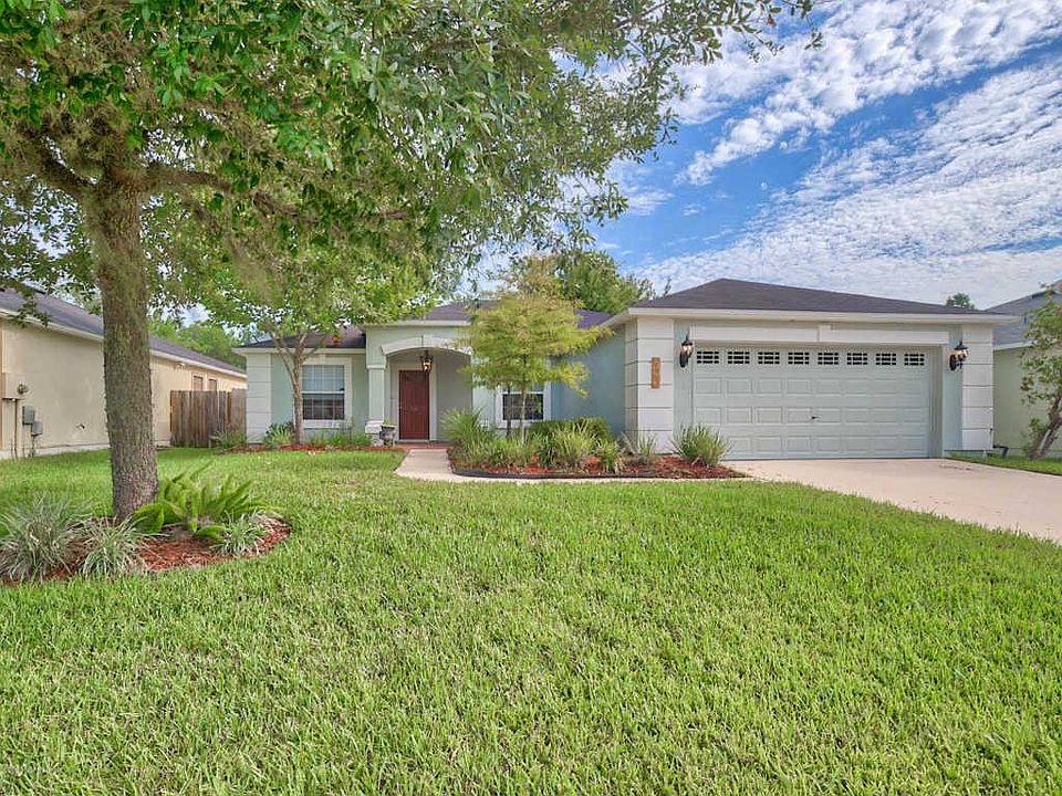 1st image of 923 Bonaparte Landing Ct
