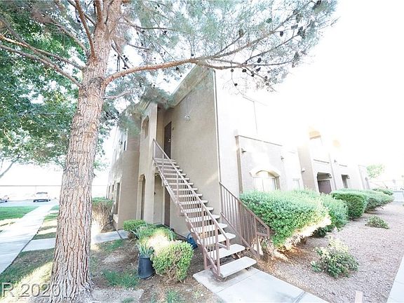 4th image of 10245 S Maryland Pkwy #2211