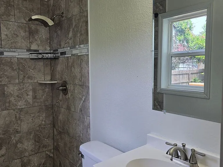 1914 Piedmont Ave — Photo 12