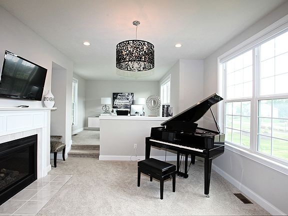 4th image of 10214 Woodlands Dr