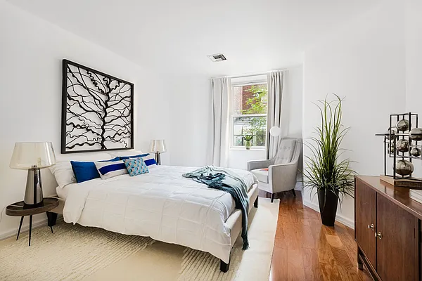 Sold by Compass | media 3