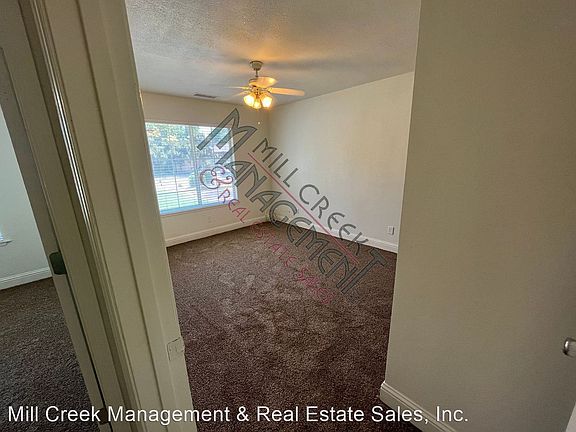 4th image of 1824 E Parker Ct