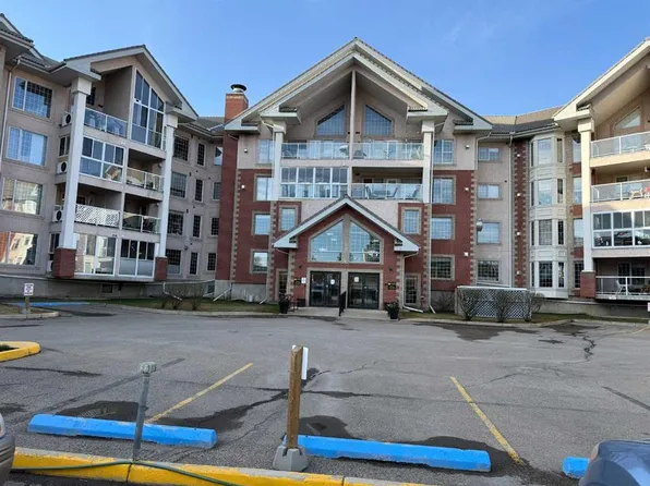 4805 N 45th St #414, Red Deer, AB T4N 7A9