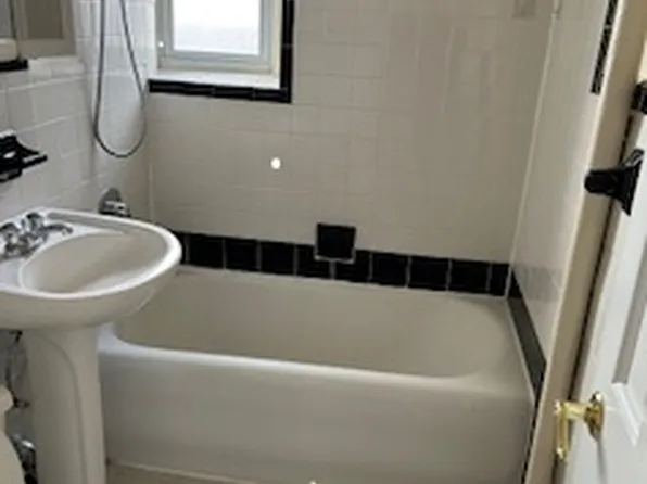 151-9 34th Ave #4A, Flushing, NY 11354