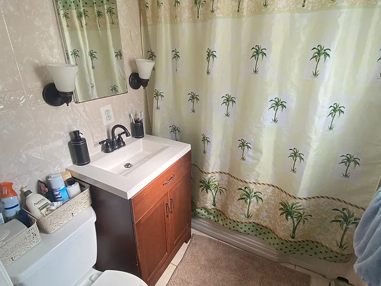 660 Boston St #1 — Photo 8