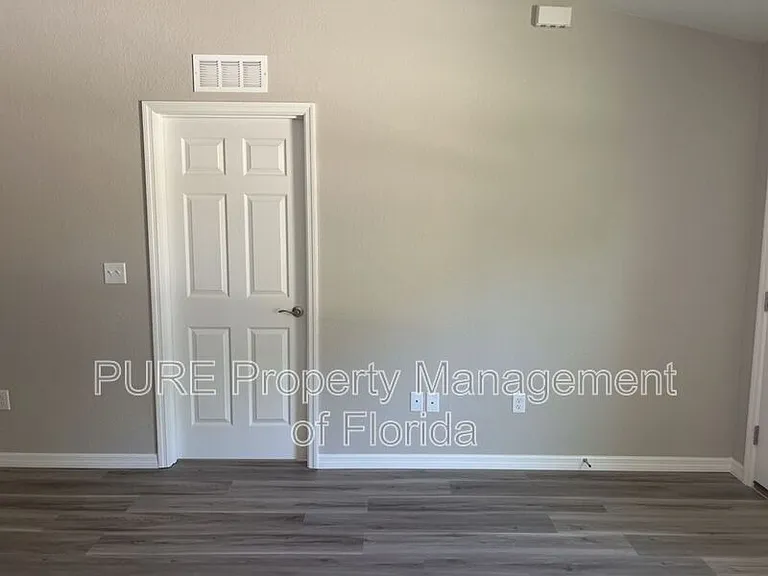 6504 SW 140th Place Rd #2 — Photo 5
