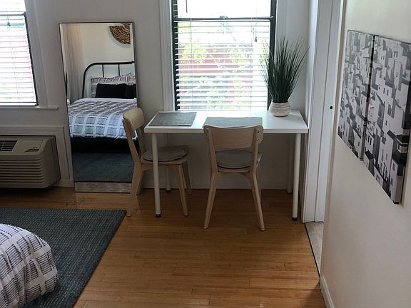 4th image of 1822 15th St NW APT 302