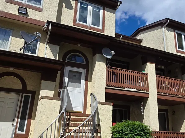 310 Michaels Ct, Woodbridge, NJ 07095