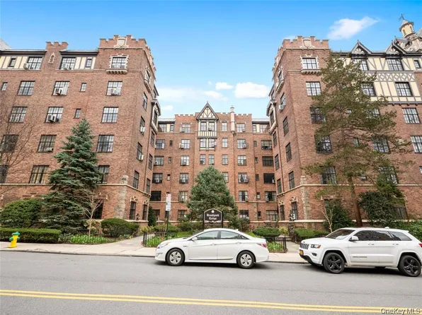 292 Main Street #5H, White Plains, NY 10601