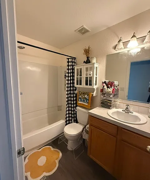 Second level shared bathroom