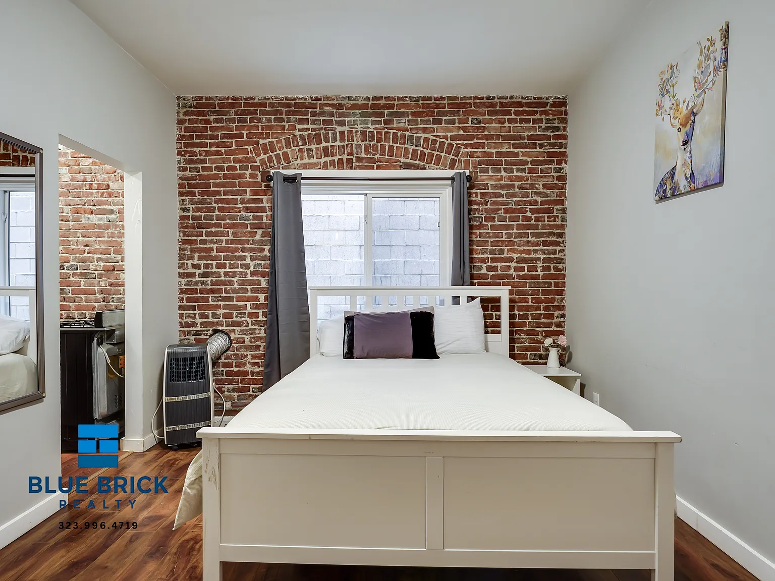 Downtown Life Made Easy Bright Fully Furnished Studio — Photo 2