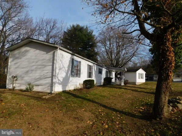 13535 Waterloo Rd, Waynesboro, PA 17268