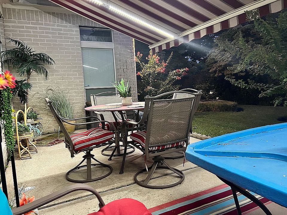 1st image of 2614 Nutwood Dr