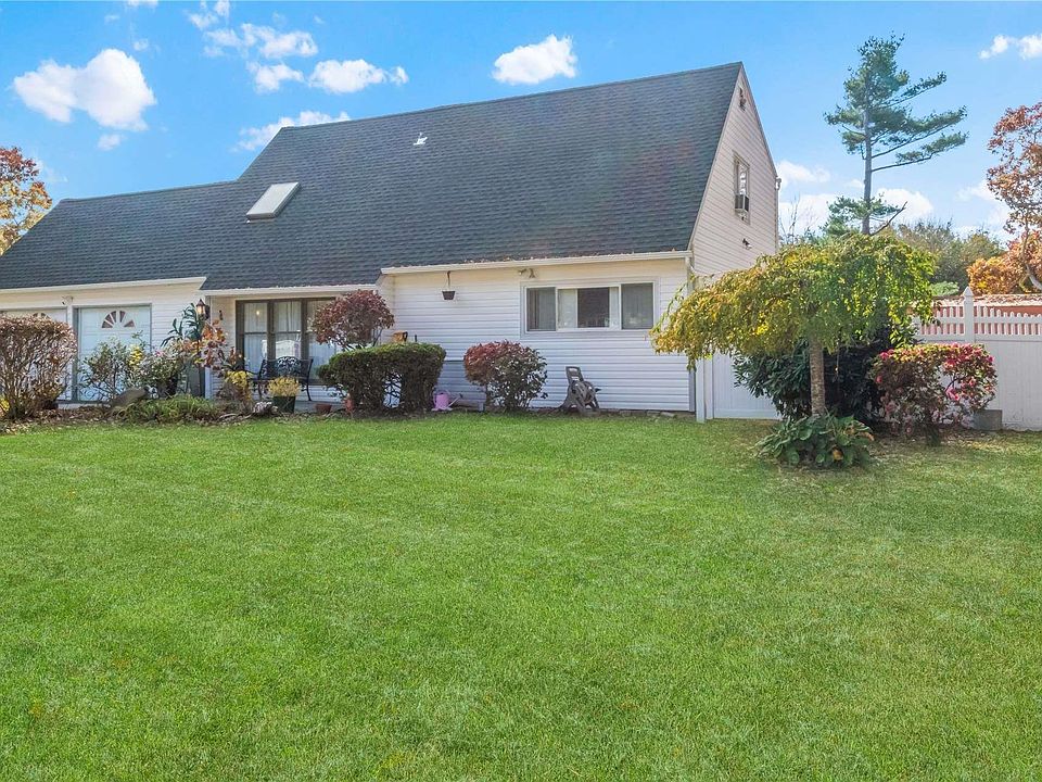 1st image of 12 Hale Ln