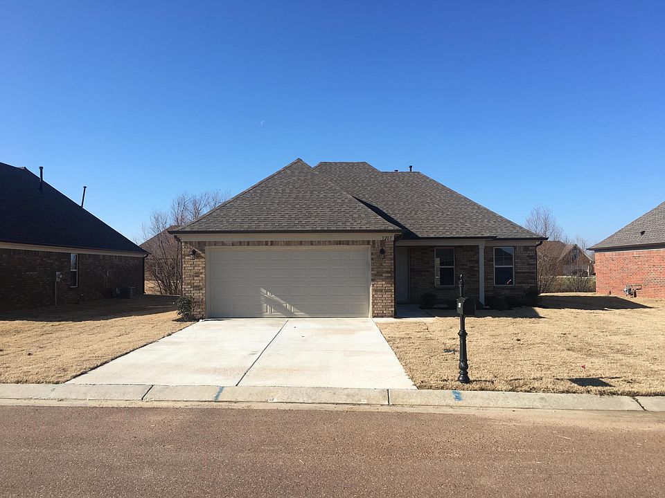 1st image of 1207 E East Lake Blvd