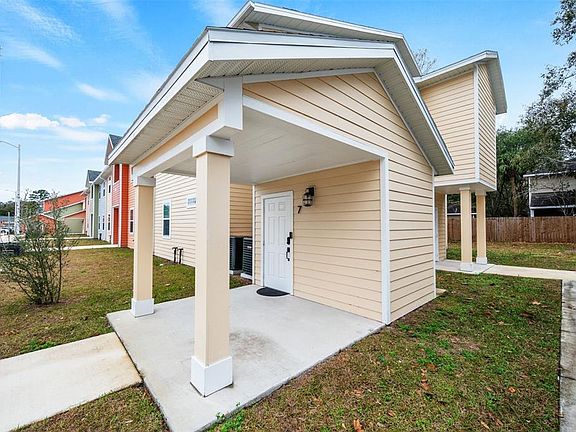 4th image of 1581 NW 29th Rd #7