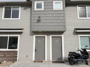 130 E Ravenna Ln, Nampa, ID 83687
