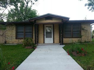 600 W McAlpine St, Navasota, TX 77868