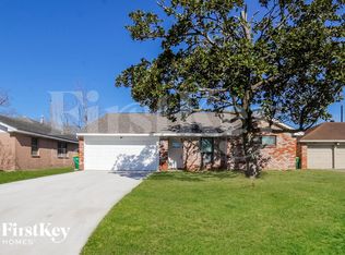 106 Grantham Rd, Baytown, TX 77521
