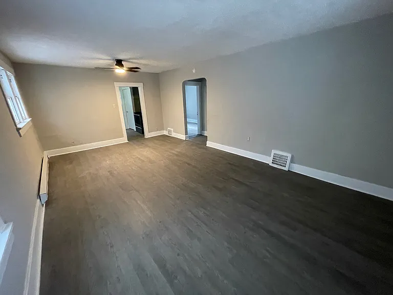 3309 Central Dr — Photo 3