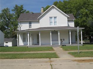 203W W Cooper St, Maryville, MO 64468