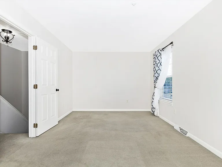5621 Queen Anne Ct — Photo 17