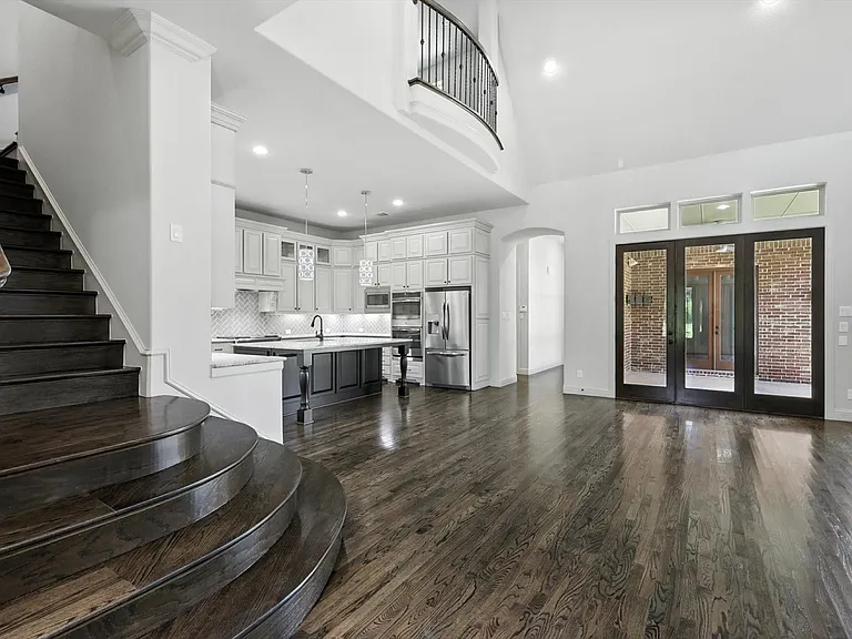1621 Le Mans Ln — Photo 4