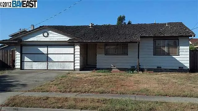 38912 Larkspur St photo 1