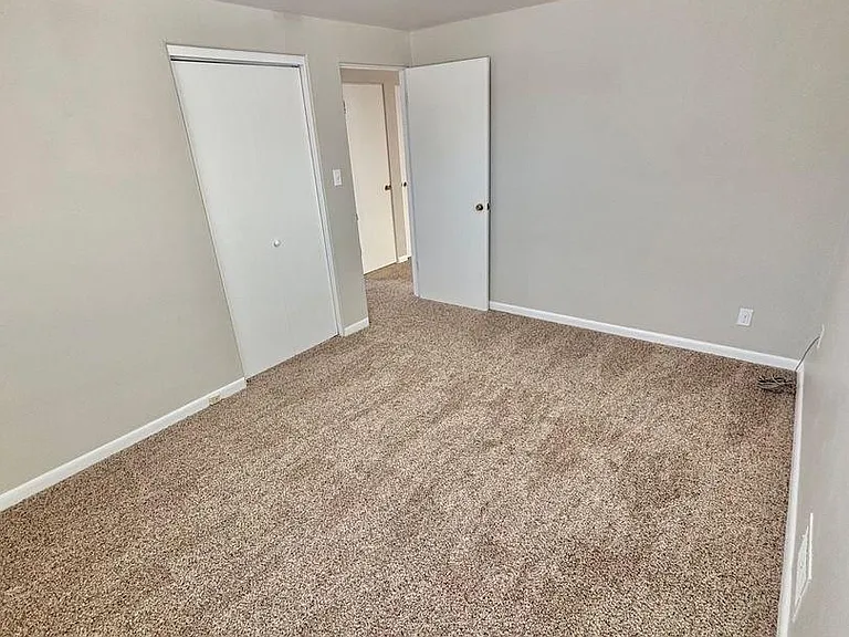 2347 S Race St — Photo 10