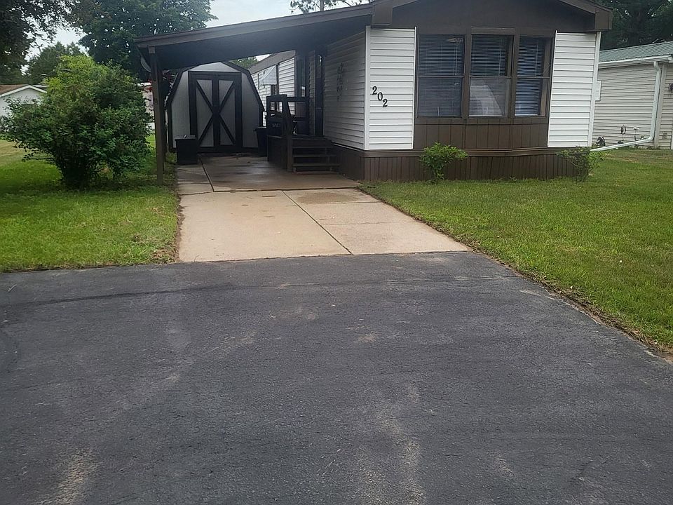 1st image of 3325 Pierce Ave Trailer 202