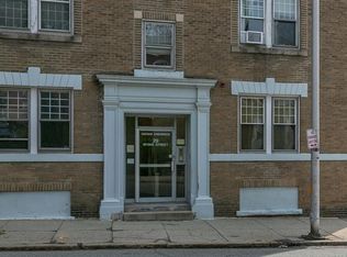 27 Irving St APT 4, Worcester, MA 01609