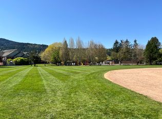 225 1/2 NE Birch St, Issaquah, WA 98027