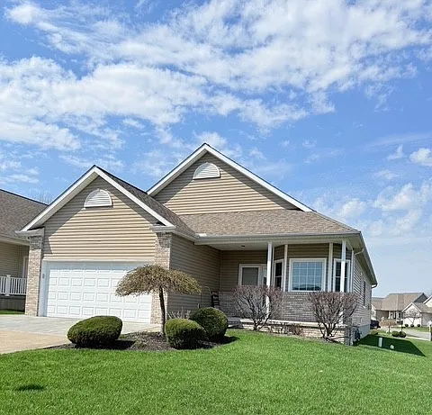 6245 Hayfield Cir photo 1
