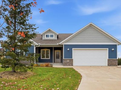 127 Emerald Lake Dr, Lake City, MN, 55041