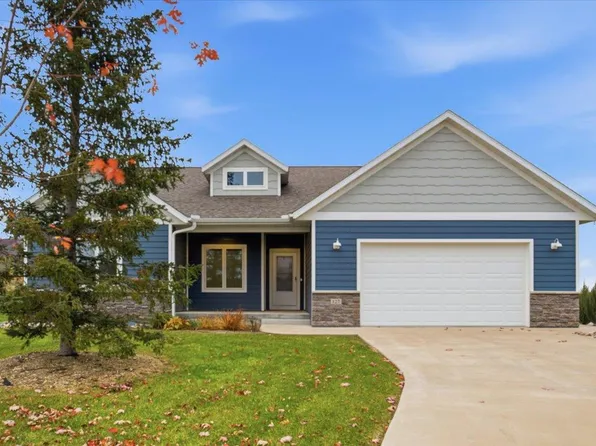 127 Emerald Lake Dr, Lake City, MN 55041