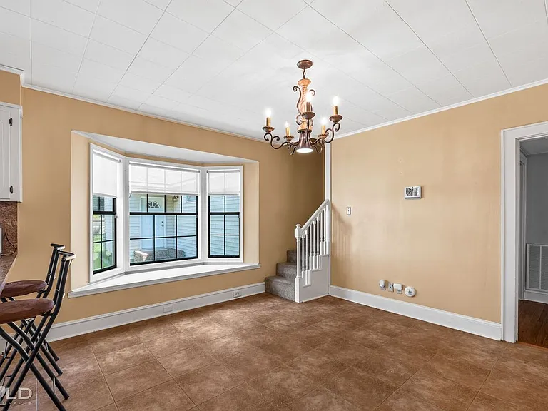 266 Carrollton Ave — Photo 26
