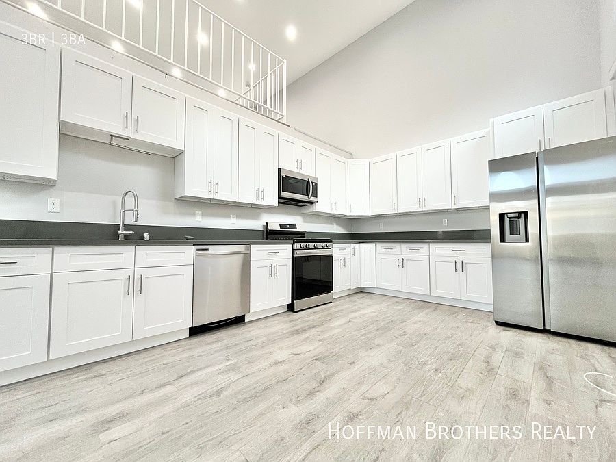 1st image of 11935 Goshen Ave #302