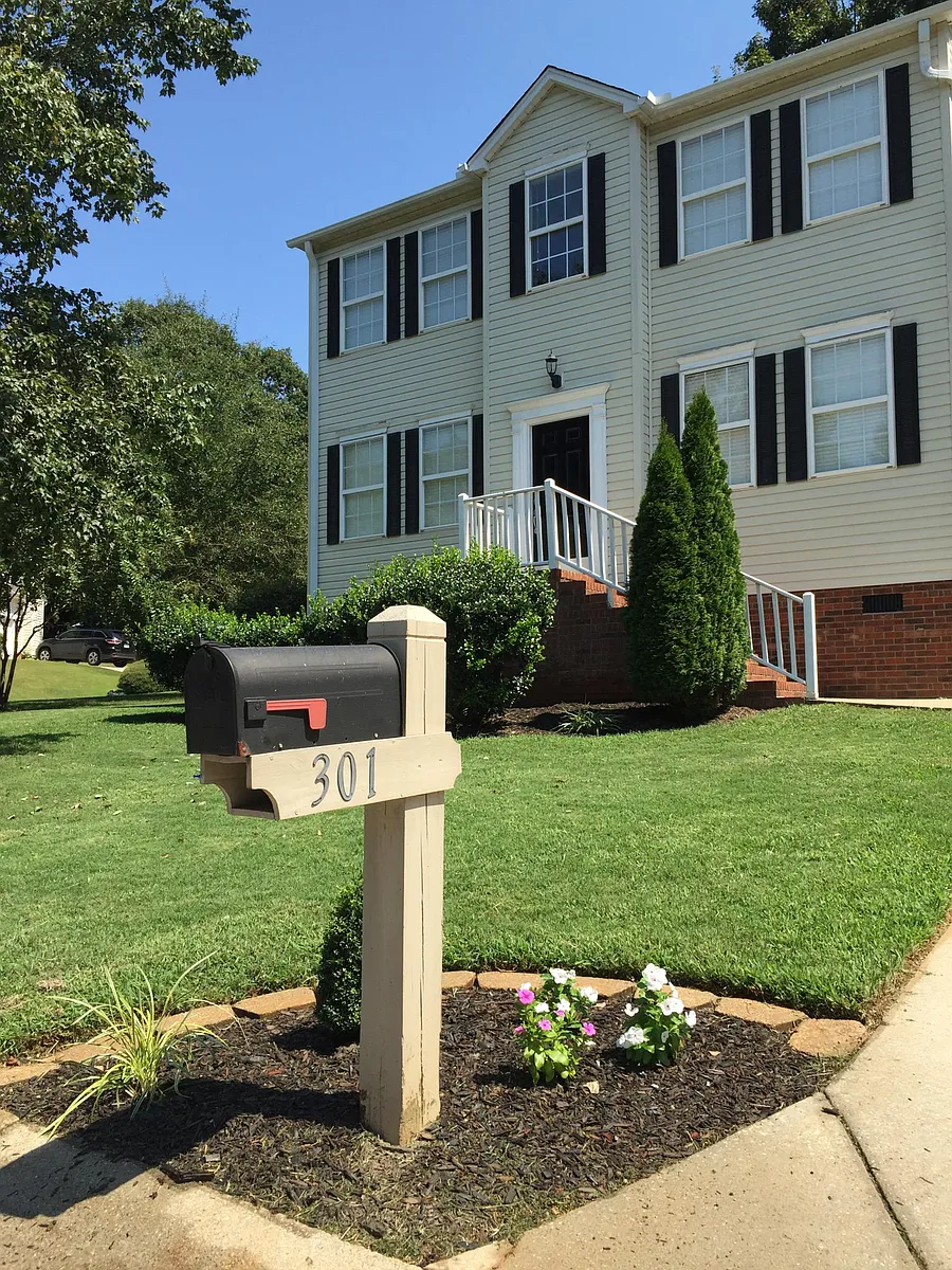 Building Photo - 301 Fieldgate Ct