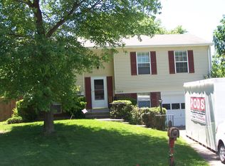 5489 Rector Dr, Woodbridge, VA 22193