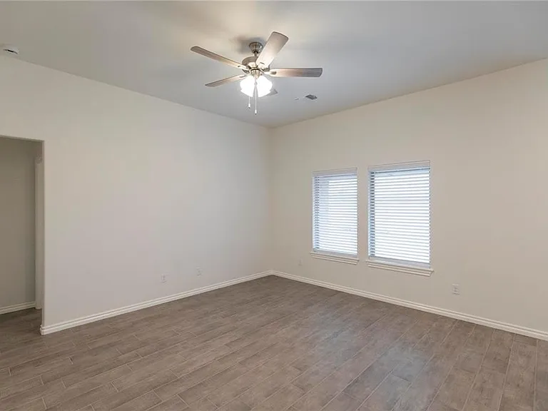1816 Zayden Ln — Photo 14
