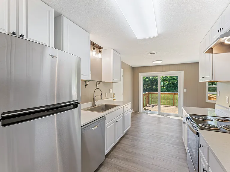 105 Meadowlark Dr — Photo 10