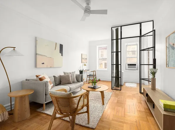 135 Prospect Park W Unit A6, Brooklyn, NY 11218