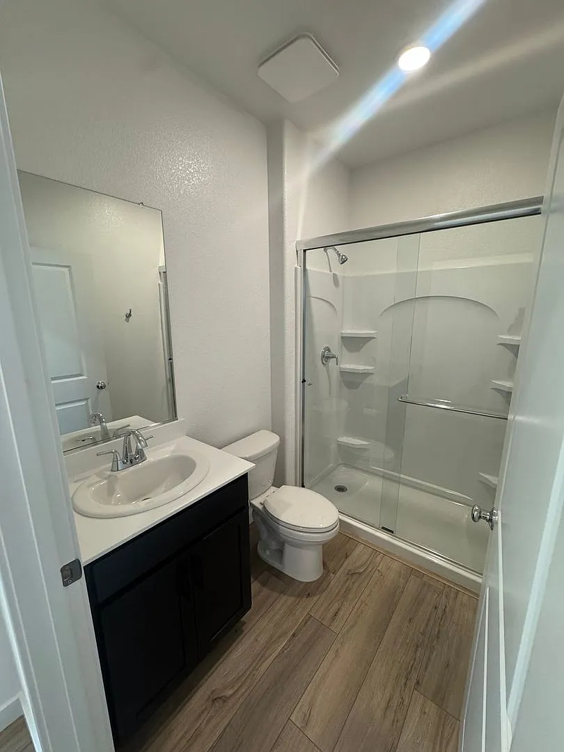 New Harvest Glen home — Photo 3