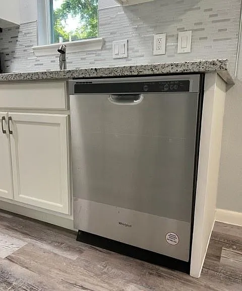 710 Avenue J Pl — Photo 9
