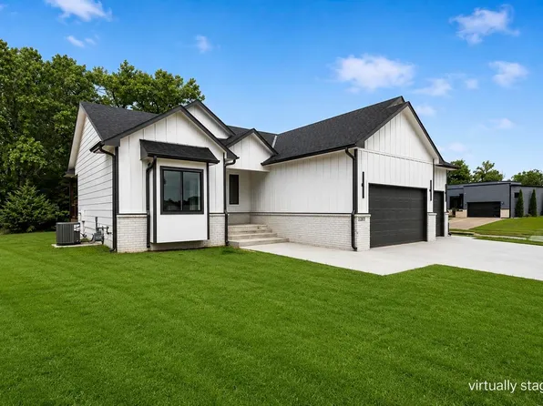 1203 E Maywood Ct, Wichita, KS 67216