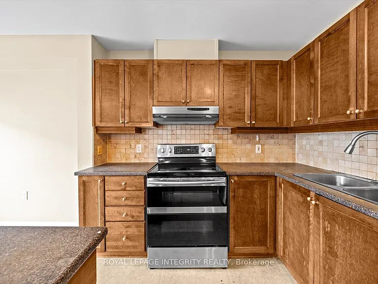 120 Grovemont Dr — Photo 16