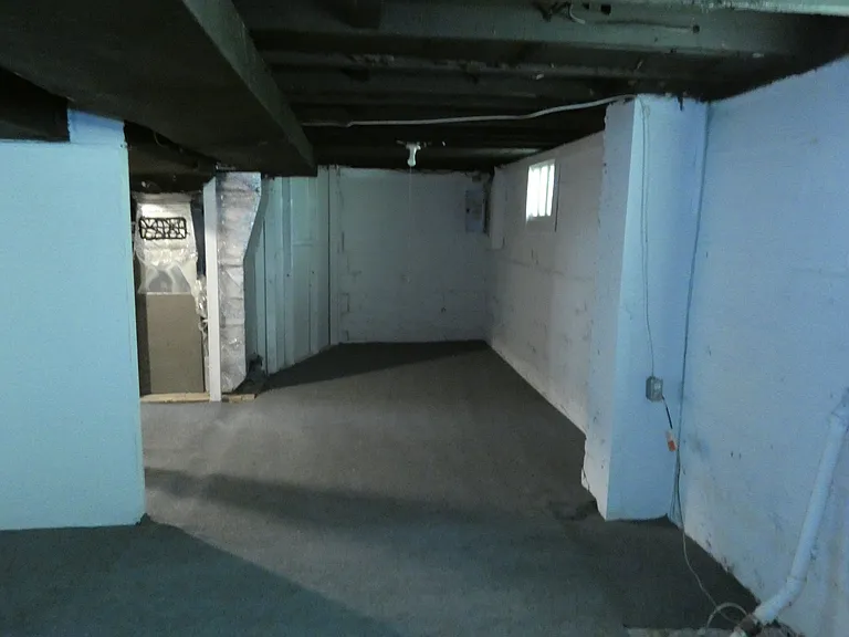 2055 W 87th St — Photo 16