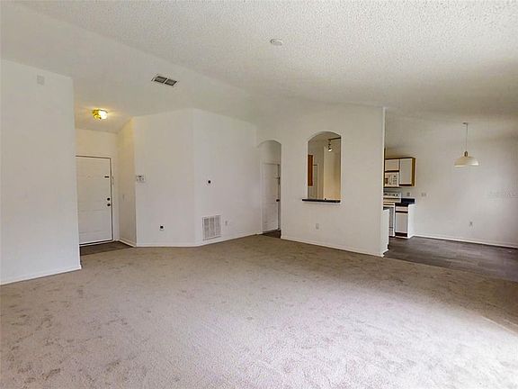 3rd image of 1717 Laredo Dr