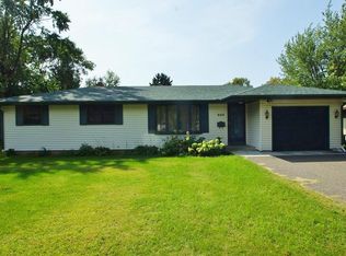 940 Overton Dr NE, Fridley, MN 55432